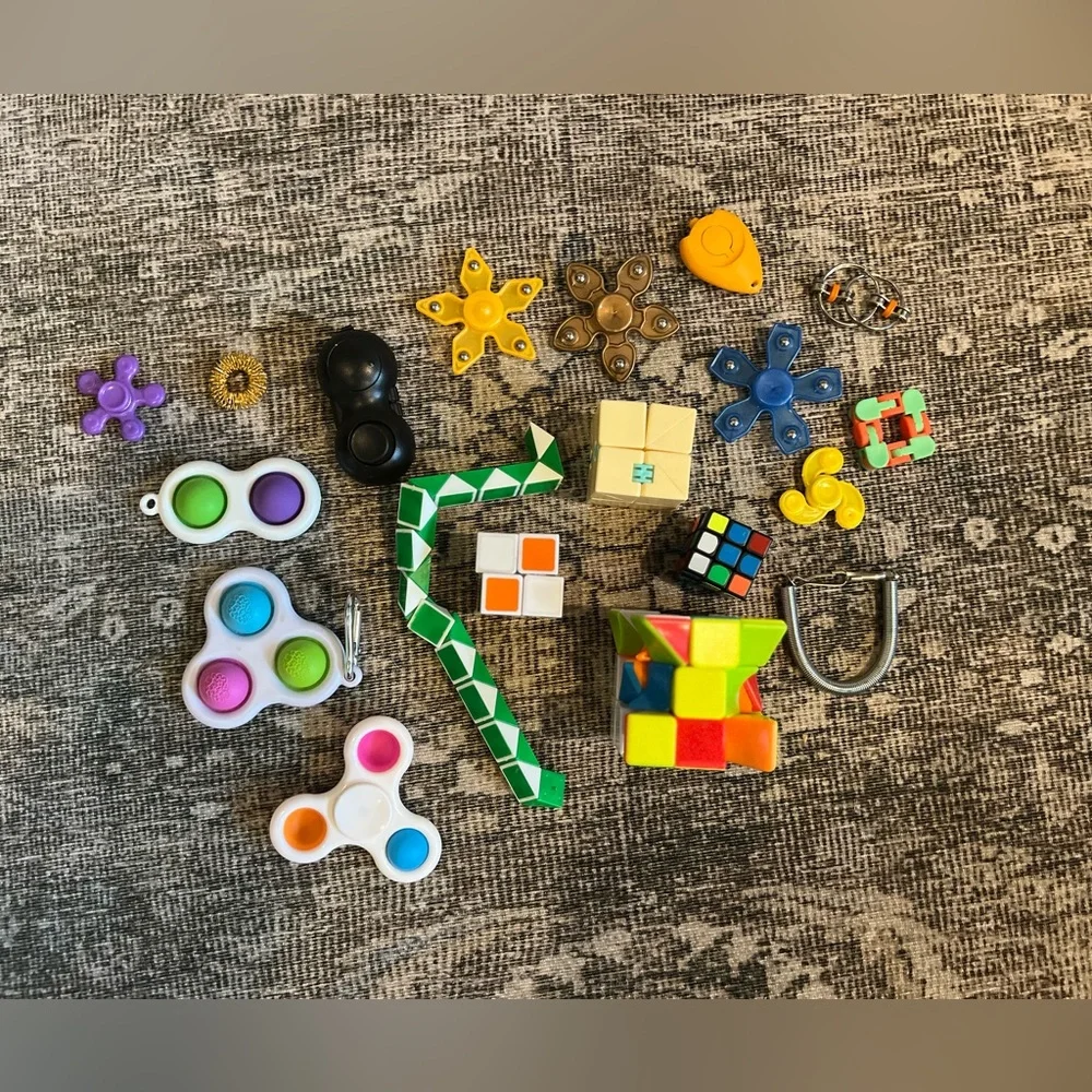 Lot of fidget toys